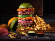  برغر ستيشن في يافا" تذوق الطعم الساحر" بمختلف الألوان